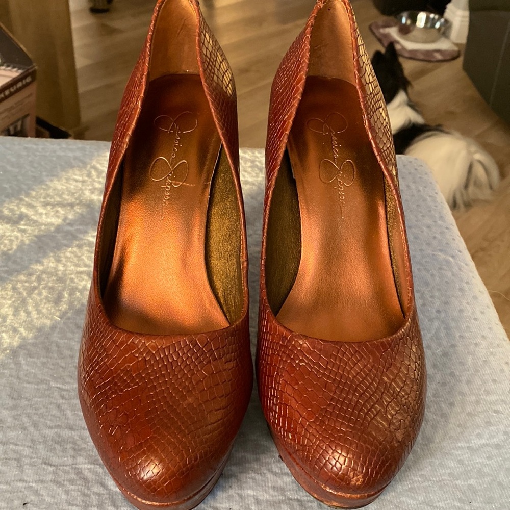 Jessica Simpson, Size 8, rust